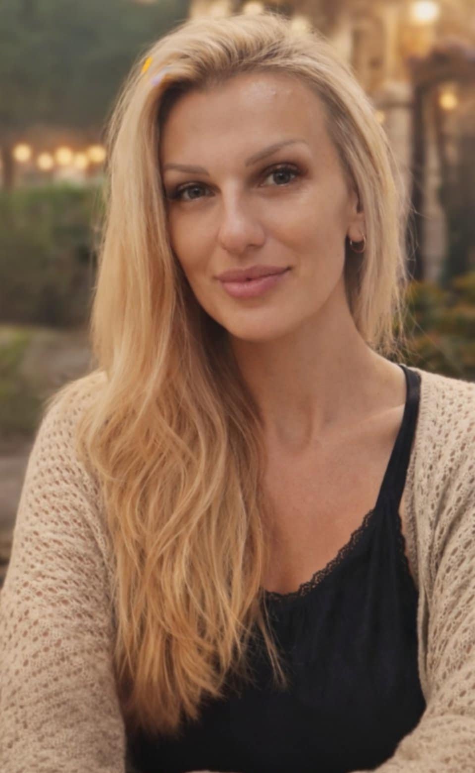 Цветелина Николова